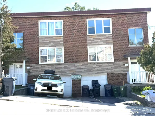 11 Donald Ave #4, Toronto, ON M6M 1J7