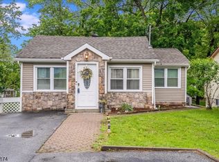 4 Alfred Way, Hopatcong, NJ 07843