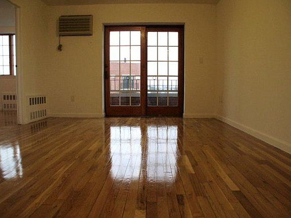 2nd image of 2710 Astoria Blvd APT 5B
