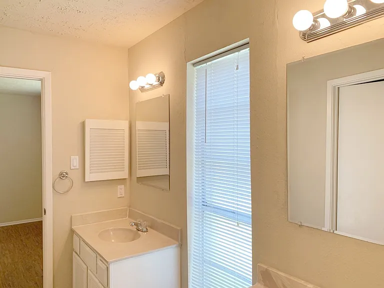 17138 Cutter Way — Photo 11
