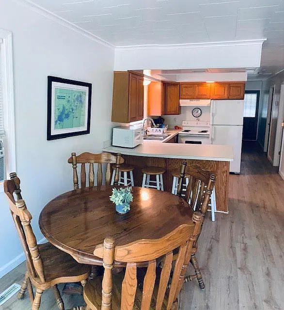 10111 River Ln — Photo 4