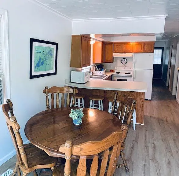 10111 River Ln — Photo 4