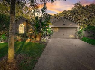 711 Valencia Woods Ct, Seffner, FL 33584