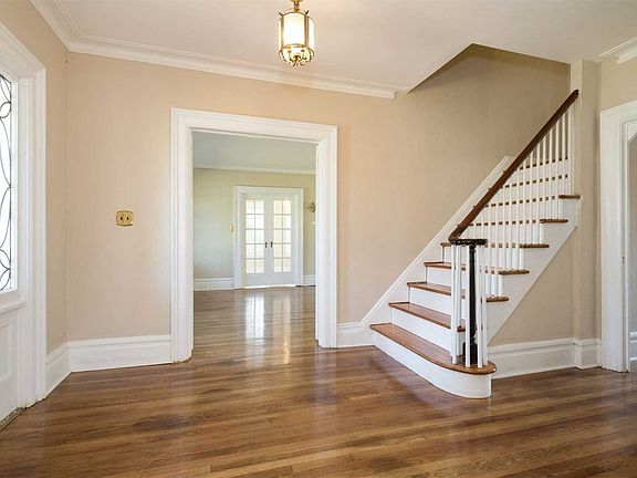 2nd image of 212 Stewart Ave