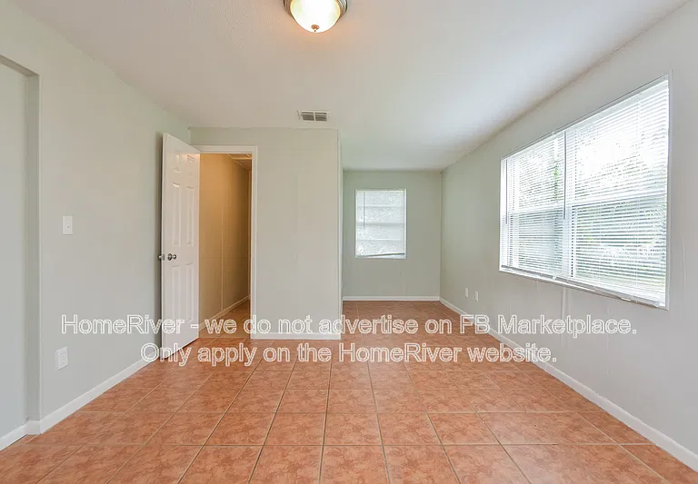 214 Terry Ln — Photo 9