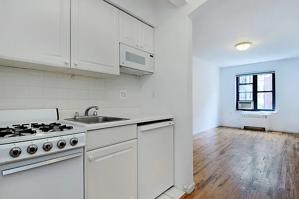 Rented by Corcoran | media 22
