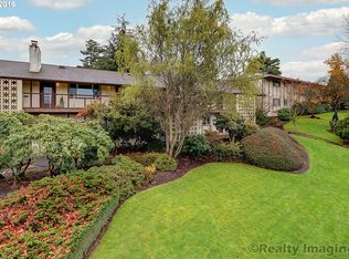 3028 SW Florida Ct APT B, Portland, OR 97219