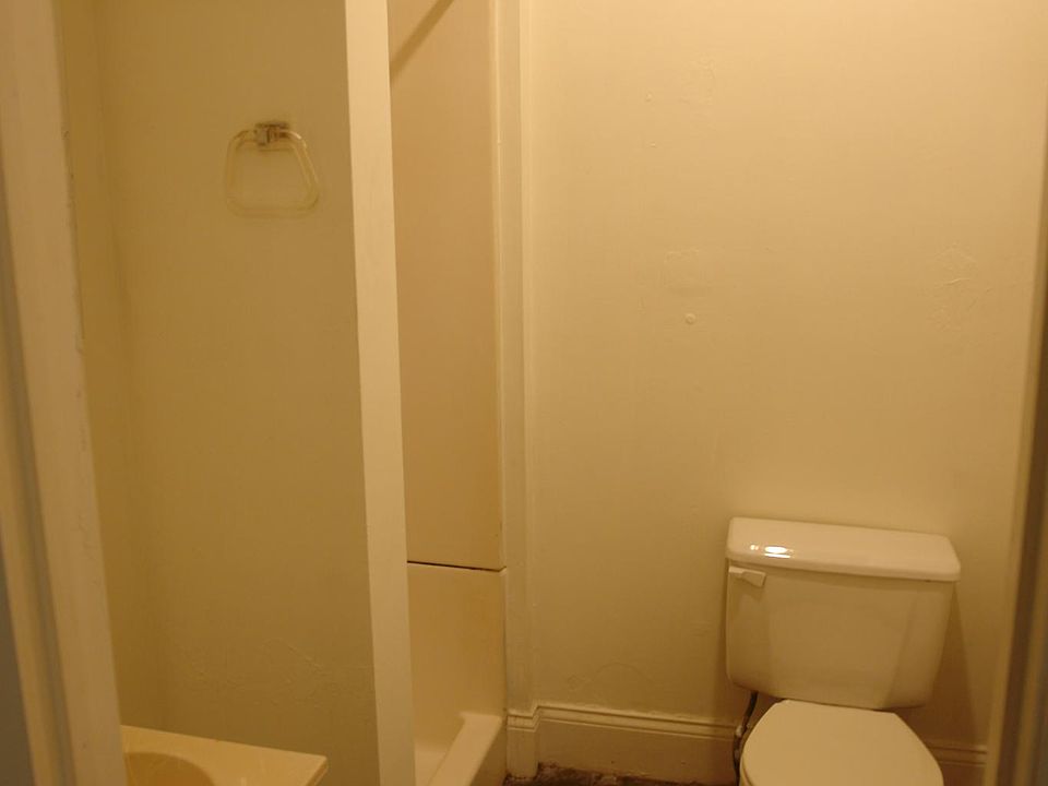 Building Photo 4