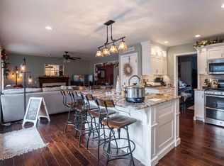 100 Plumeria Pl, Lancaster, PA