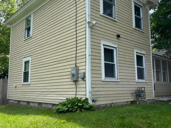 94 John St, Pittsfield, MA 01201