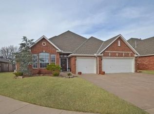 15109 Summit Parke Dr, Edmond, OK 73013