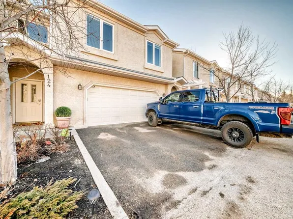 124 N Sunlake Gdns SE, Calgary, AB T2X 3G4