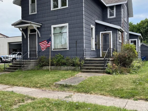 57 Clay St, Manistee, MI 49660