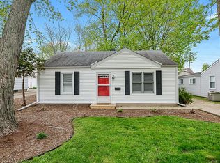 1612 S Roosevelt Ave, Bloomington, IL