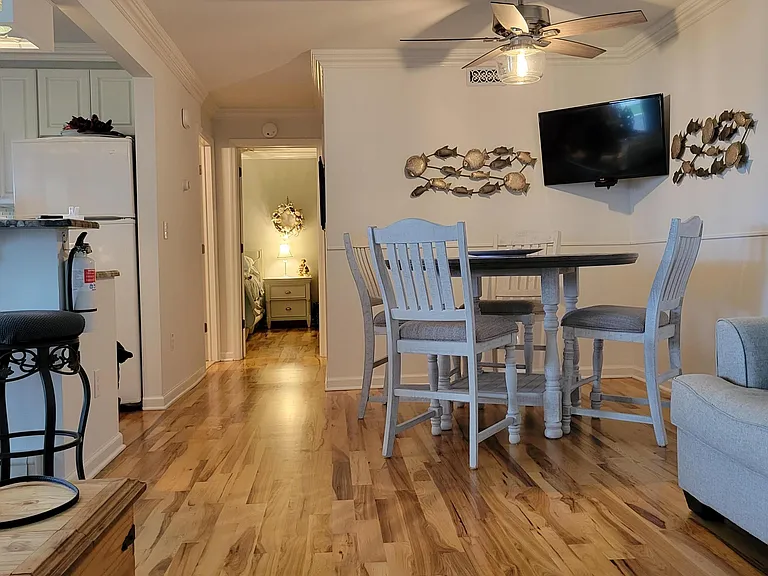 107 Wharfside Dr — Photo 8