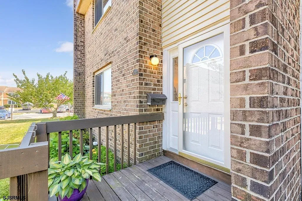 3 bed, 2.5 bath, $2,975 — Photo 4