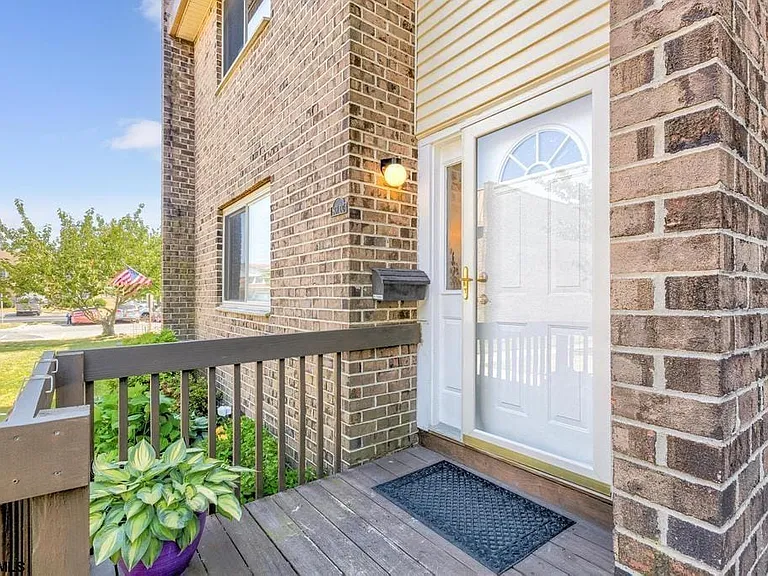 801 Dudley Ct #1402 — Photo 4