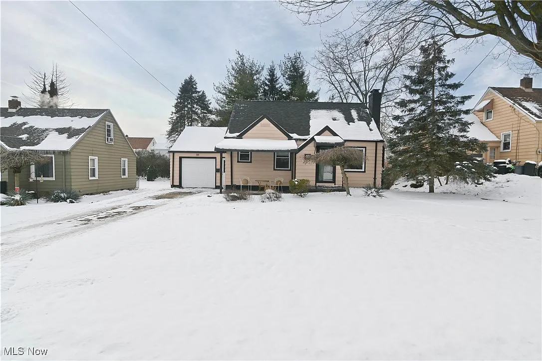 88 Helena Dr photo 1
