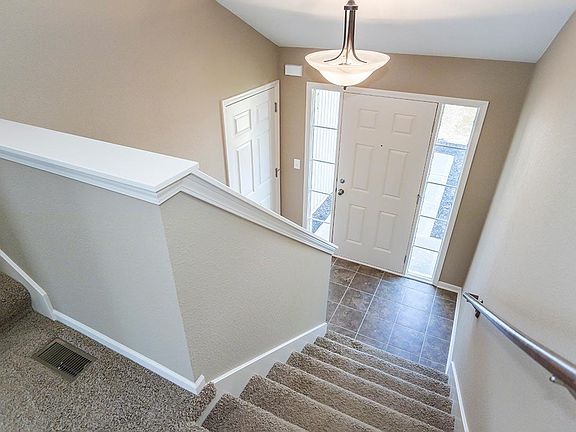 3rd image of 5642 N Marston Ave