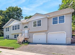 54 Main St, Chester, NY 10918