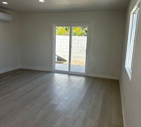 3rd image of 719 Caballo Ave #B