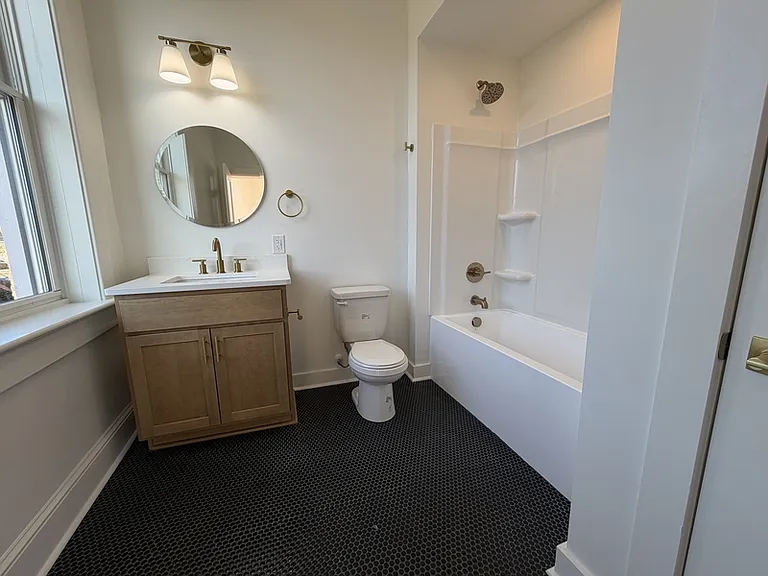 901 5th St #202 — Photo 13