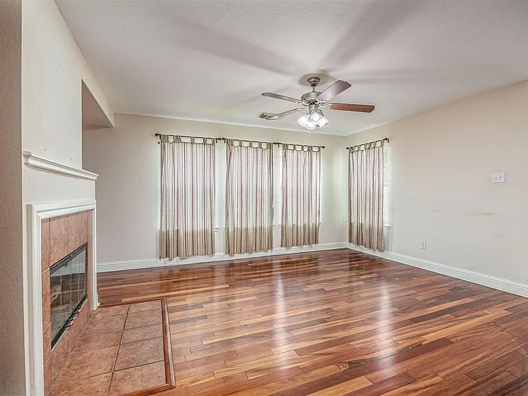 7911 Forest Stone St — Photo 10