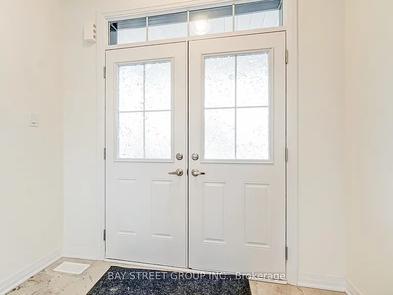 149 Wilmot Rd N — Photo 4