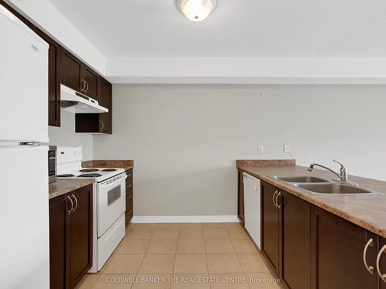 137 Sydenham Wells Dr #15 — Photo 7