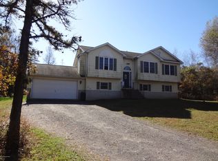 611 N Scenic Dr, Albrightsville, PA 18210