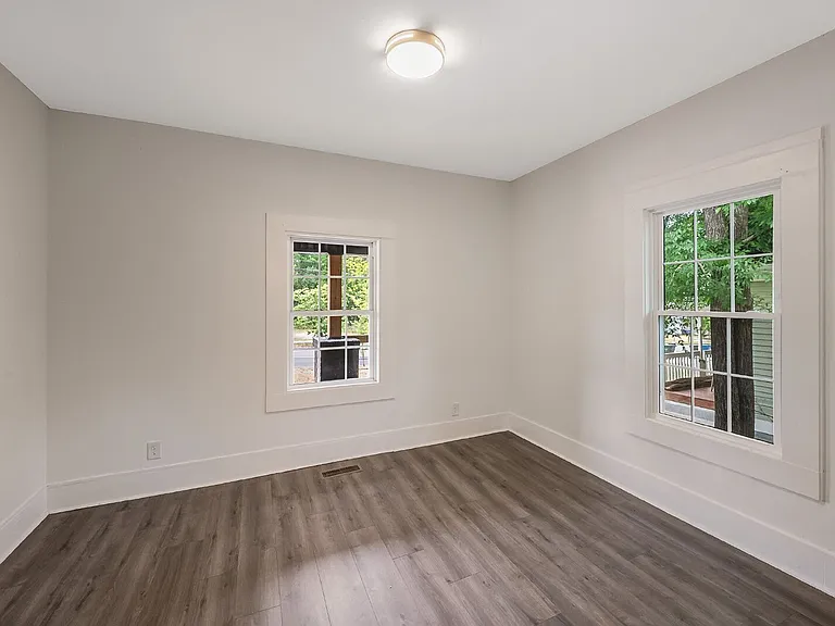 114 N Guthrie Ave — Photo 11