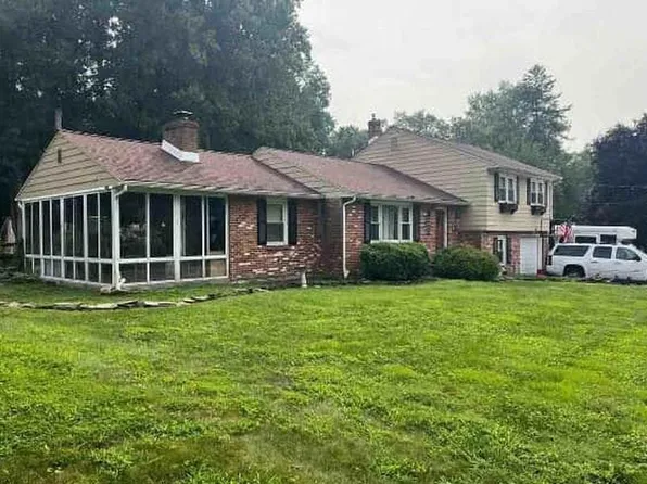 405 Country Club Dr, Newark, DE 19711