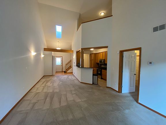 4th image of 2112 Liberty Hts