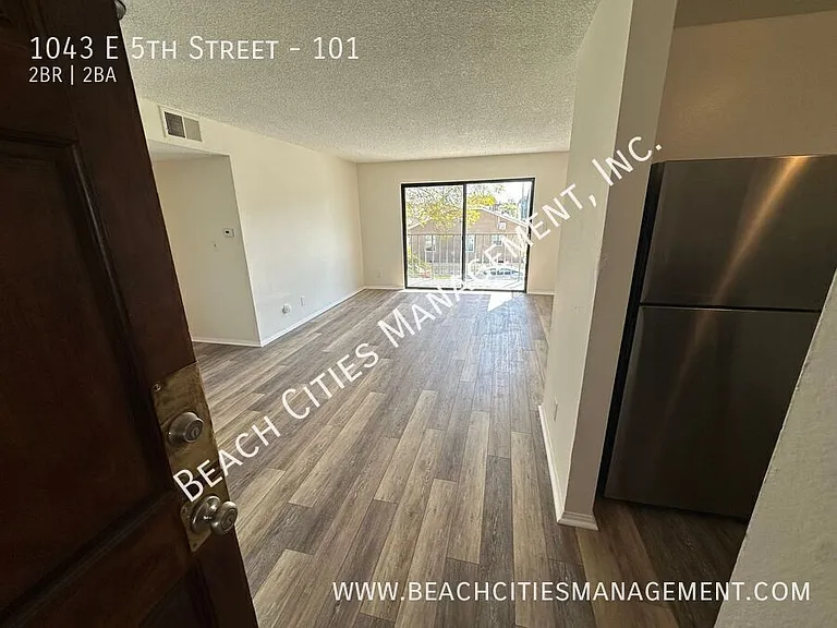 1043 E 5th St #101 — Photo 5