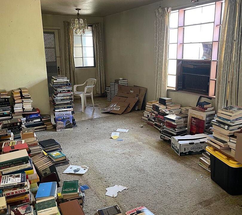 2nd image of 969 40th St