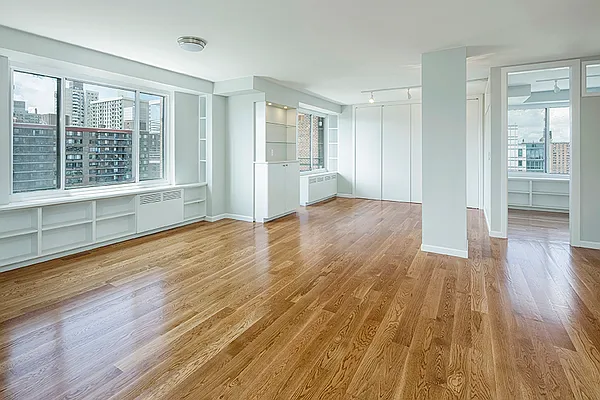 Rented by Fox Residential Group | media 10