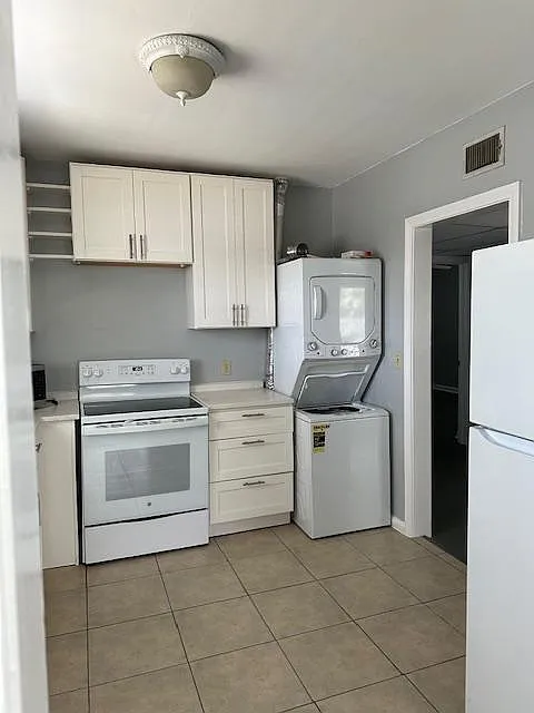 2 bed, 1125 sqft, $1,200 — Photo 2