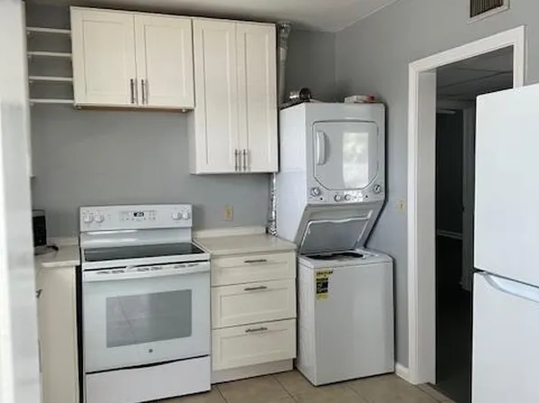 2542 Spring Park Rd, Jacksonville, FL 32207