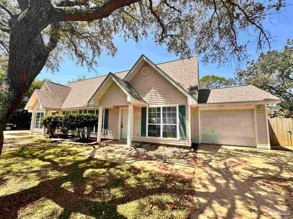 5715 Cacica St, Pensacola, FL 32507