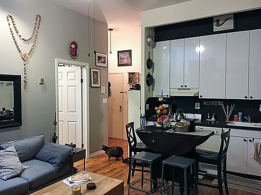 Rented by Francine Realty | media 7