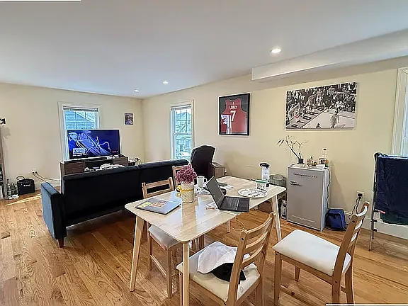 23 Higgins St #2 — Photo 2
