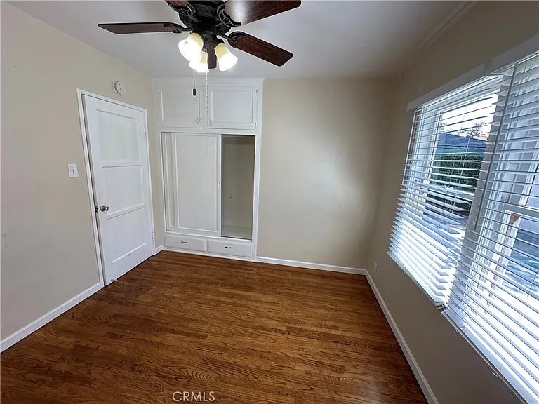 210 S Bush St — Photo 39