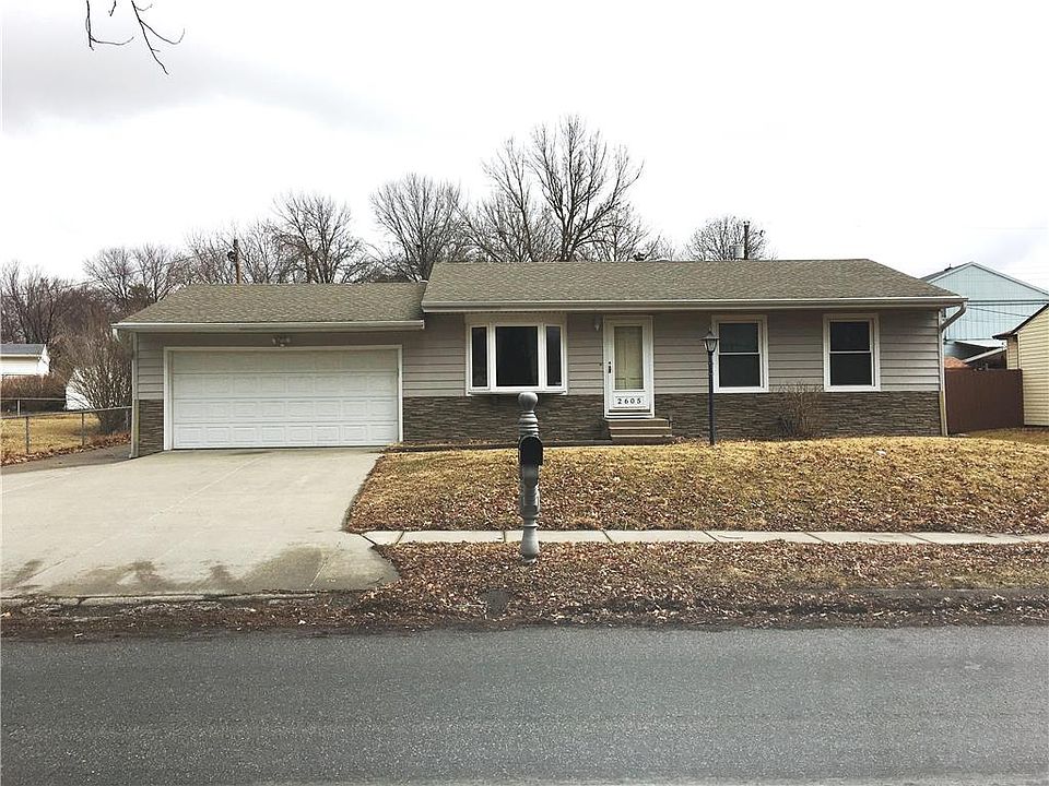 1st image of 2605 Hillside Ln