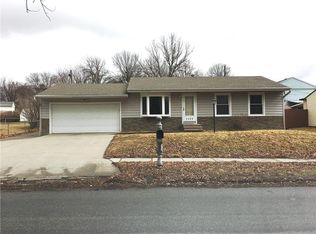 2605 Hillside Ln, Saint Joseph, MO 64503