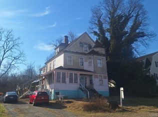 216 3rd St, Radford, VA