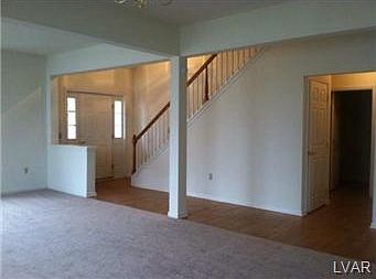 4th image of 1344 Hedgerow Dr