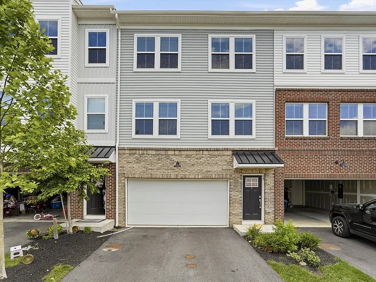 59 Four Leaf Dr — Photo 1