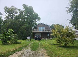 7220 S 20 E, Wolcottville, IN 46795