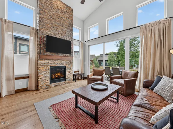 33 Kingfisher, Fraser, CO 80442
