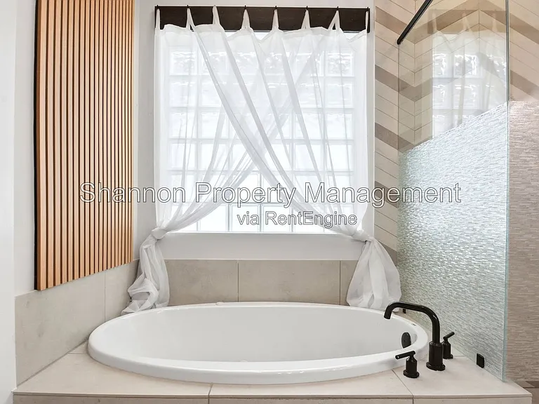 849 Fisher St #D — Photo 28